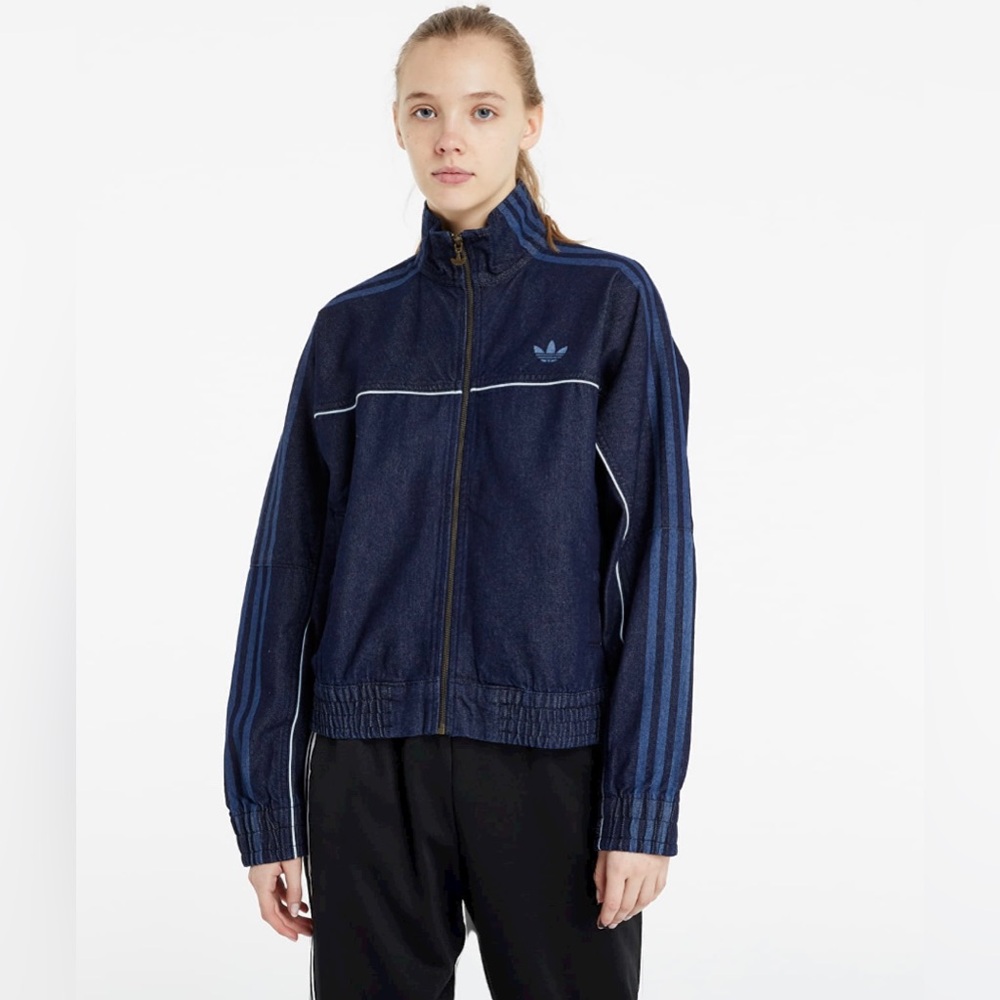 Adidas Jacket Denim SIZE LARGE NEWWW!!!!!!!!!! It doesn't fit me!